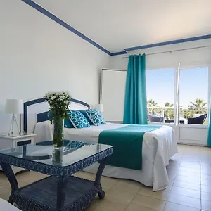 2* Hotel Marazul